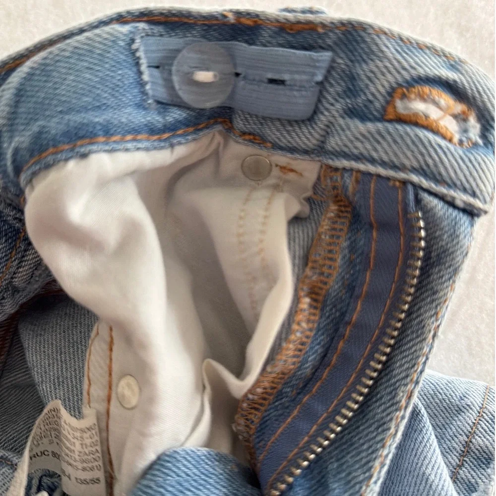 Zara Girls Light Wash Denim Shorts High Waisted Adjustable Waist Size 9 134cm